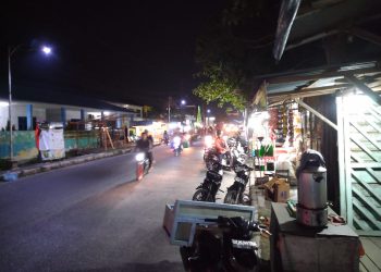 Nongkrong Seru di Jalan Madong Lubis: “Mie Goreng Wak Ulong Jadi Primadona”