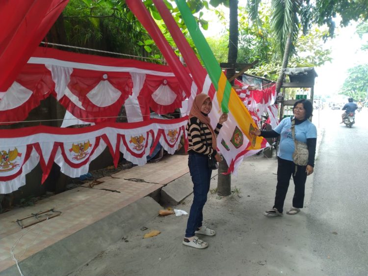 Menjelang HUT RI ke-79 Penjual Bendera Mulai Marak di Pinggiran Kota Kisaran
