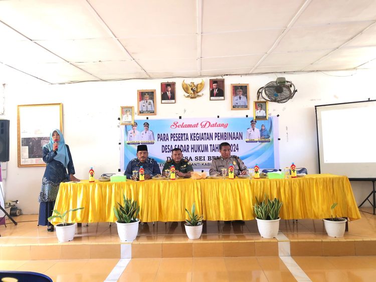 Polres Asahan Berikan Penyuluhan Hukum di Balai Desa Sei Beluru