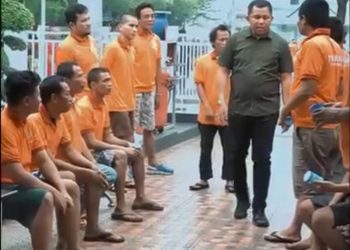 Tes Urine Secara Berkala Terhadap Warga Binaan Rutan Kelas I Medan Berantas Narkoba Diawasi oleh Kepala Pengamanan Rutan (Ka. KPR)