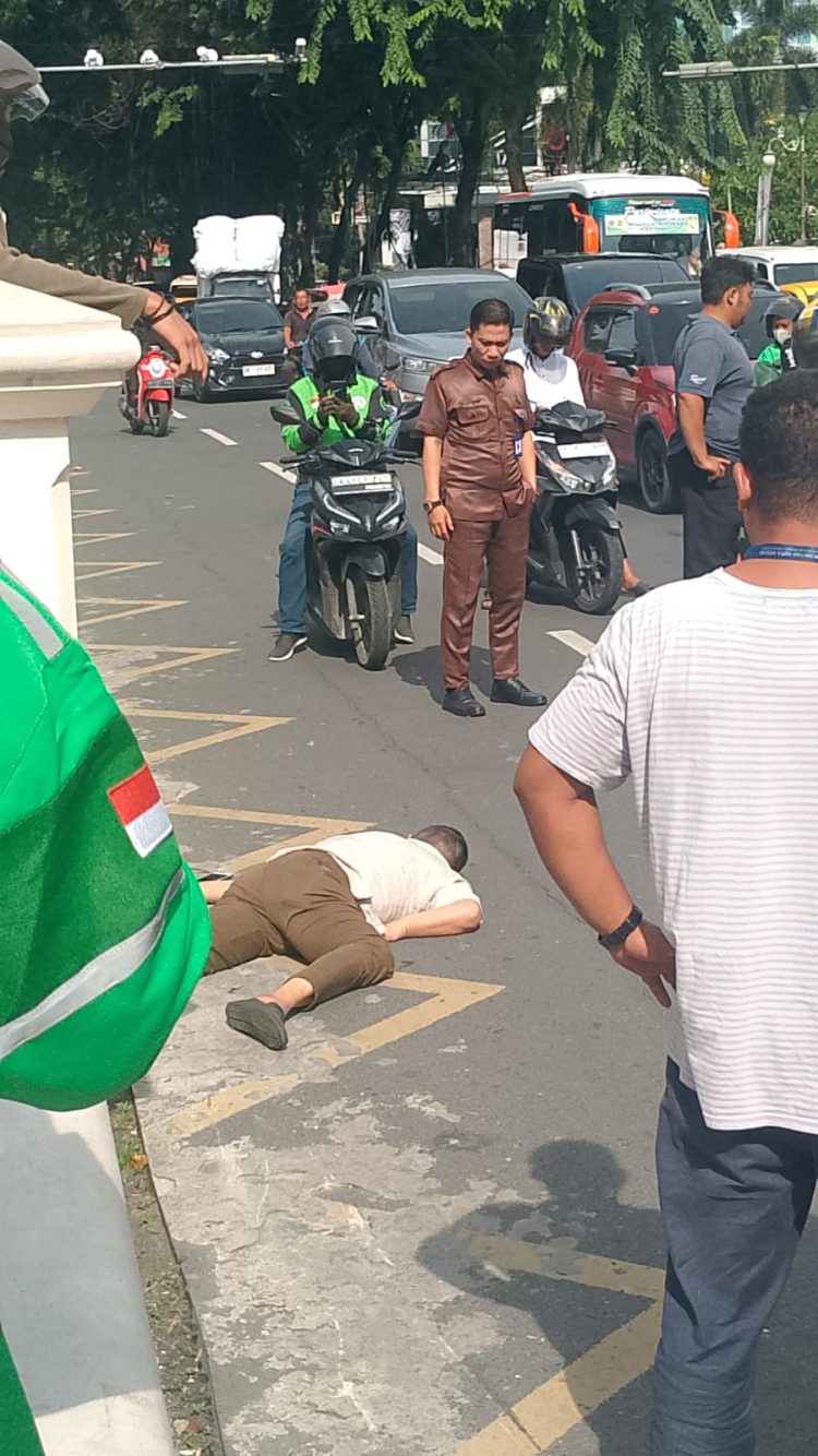 Seorang Pengendara Sepeda Motor Tewas, Menabrak Beton Jembatan di Jln Kapten Maulana Lubis Medan