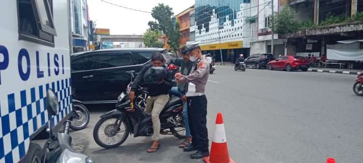 Satlantas Polrestabes Medan Adakan Tilang di Tempat