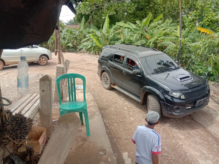 Pemandu Jalan Lintas Belokan di Desa Ulak Pati Dikira Pungli