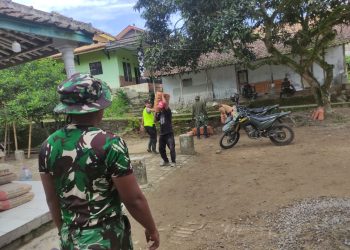 Anggota Satgas TMMD Ke-126 Tetap Semangat dan Tidak Mengenal Lelah Dalam Melaksanakan Pekerjaan Pembangunan Desa