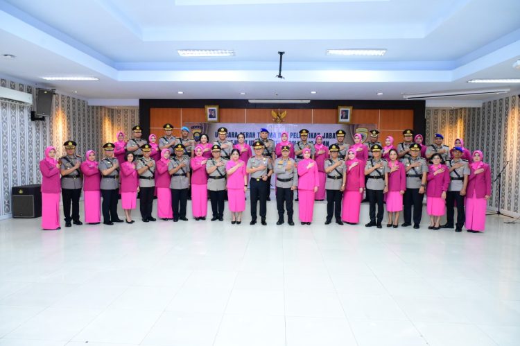 Kapolda Jambi Pimpin Sertijab Pejabat Utama dan Kapolres Jajaran