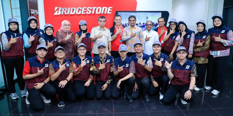 Menaker: Serikat Pekerja Bukan Lawan Perusahaan, tapi Penjaga Hak Pekerja