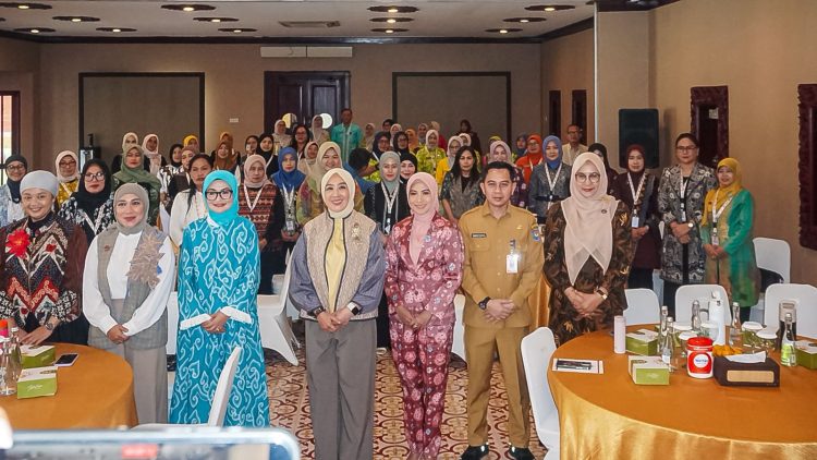 Kemendagri dan Dekranas Perkuat Keterampilan Wastra Lewat Pelatihan Meronce Selendang