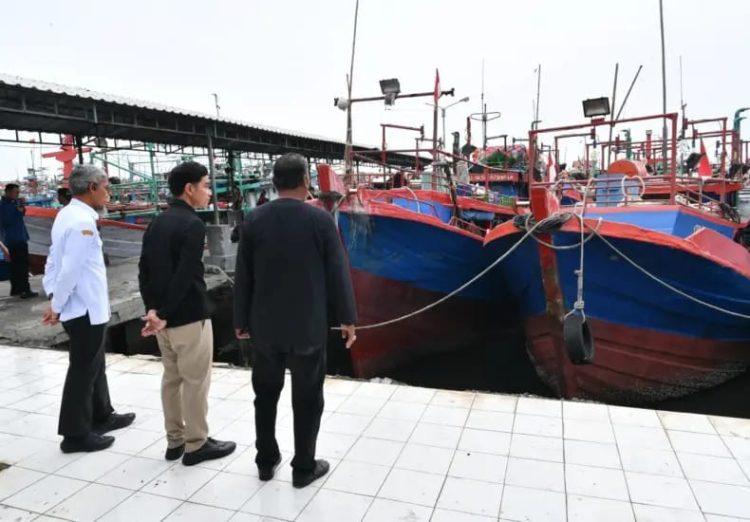 Tindak Lanjuti Keluhan Nelayan, Wapres Tinjau Langsung Pendangkalan Sungai di Cilacap